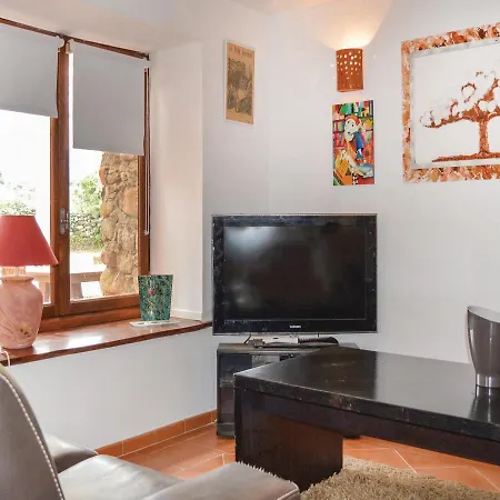 Three-bedroom Holiday In Montegrosso