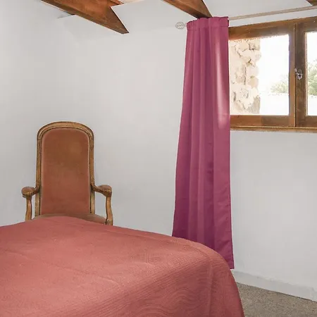Сasa de vacaciones Three-bedroom Holiday In *