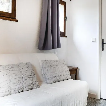 Three-bedroom Holiday In *